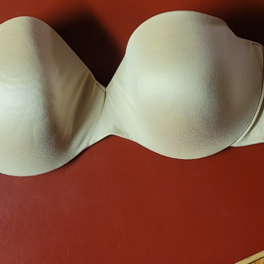 Madenform 36D Bra.